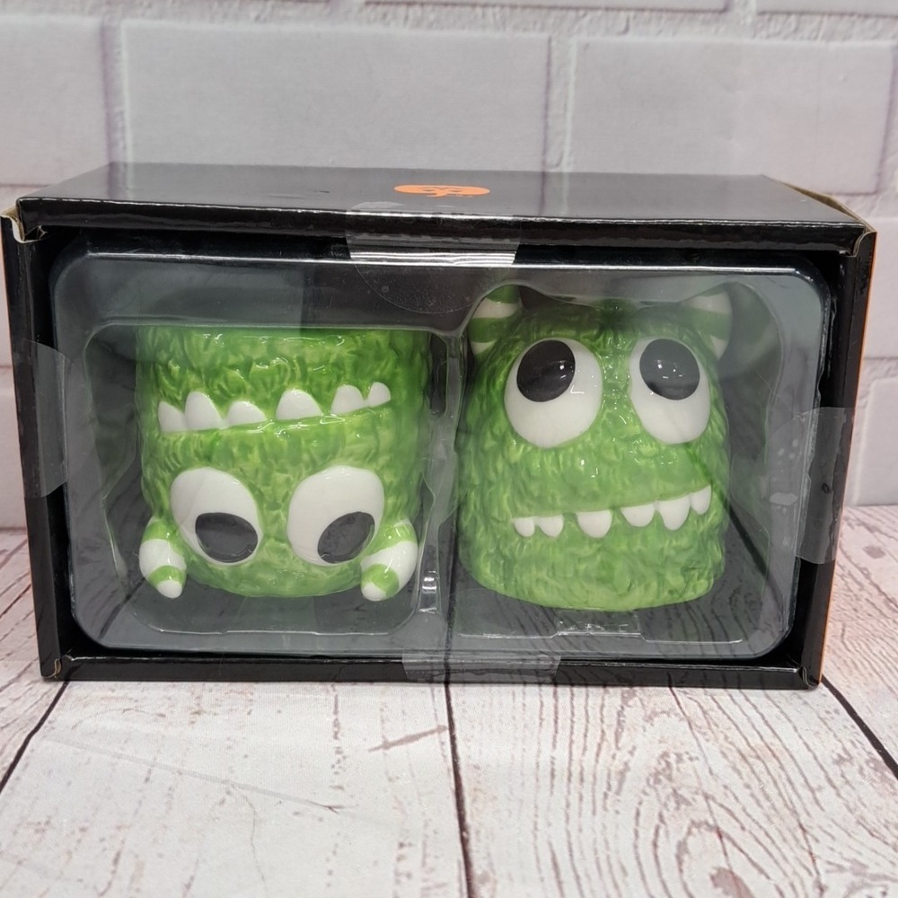 Spooky Halloween Salt & Pepper Green Monsters New In Box